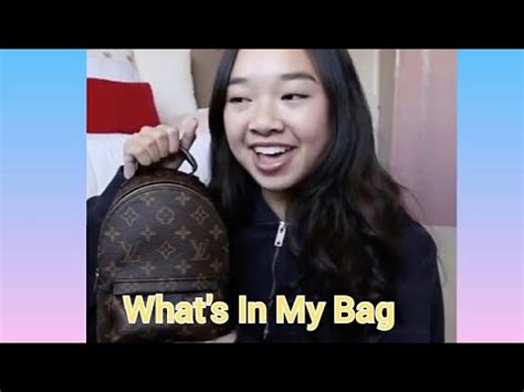 What's in my everyday bag : by Nicole Laeno (igtv) 